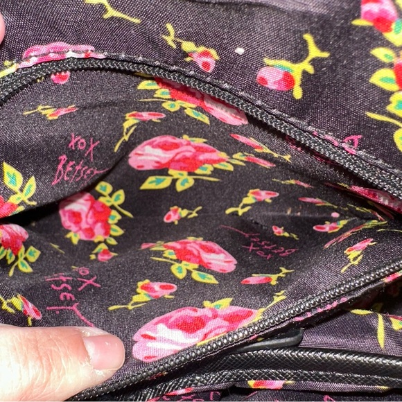 Betsey Johnson Black and Cream Crossbody Bag - Picture 10 of 15